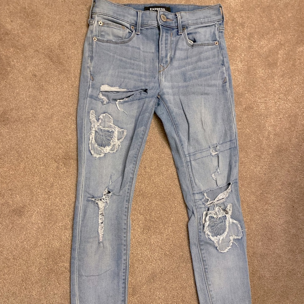 Women’s express ripped jeans